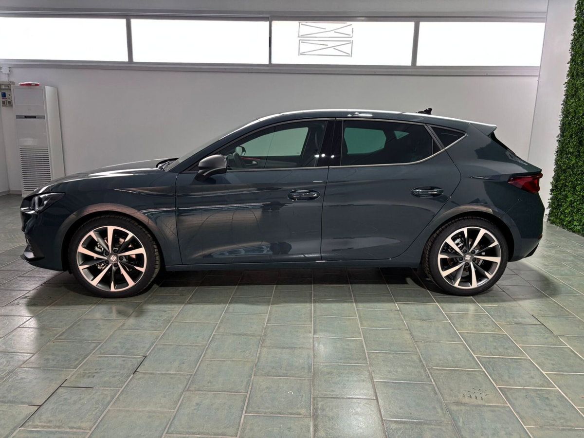 SEAT Leon 1.5 hybrid FR 116cv dsg (2)