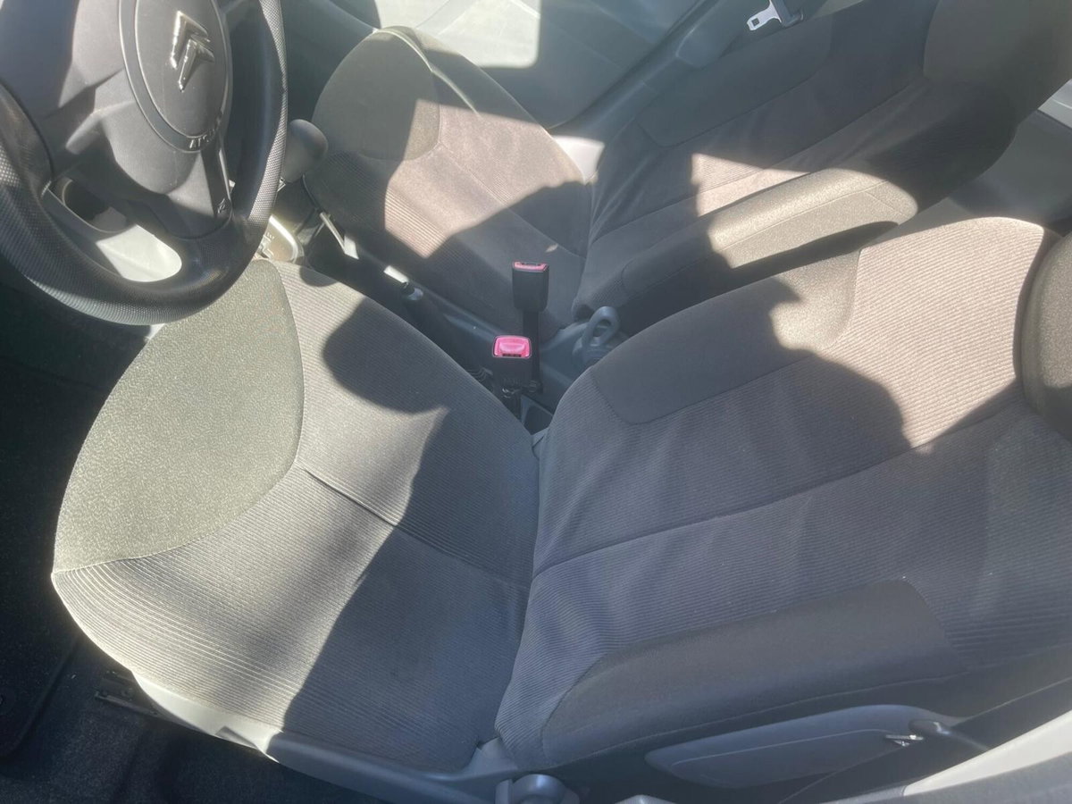 Citroen C1 1.0 5 porte DeeJay (13)