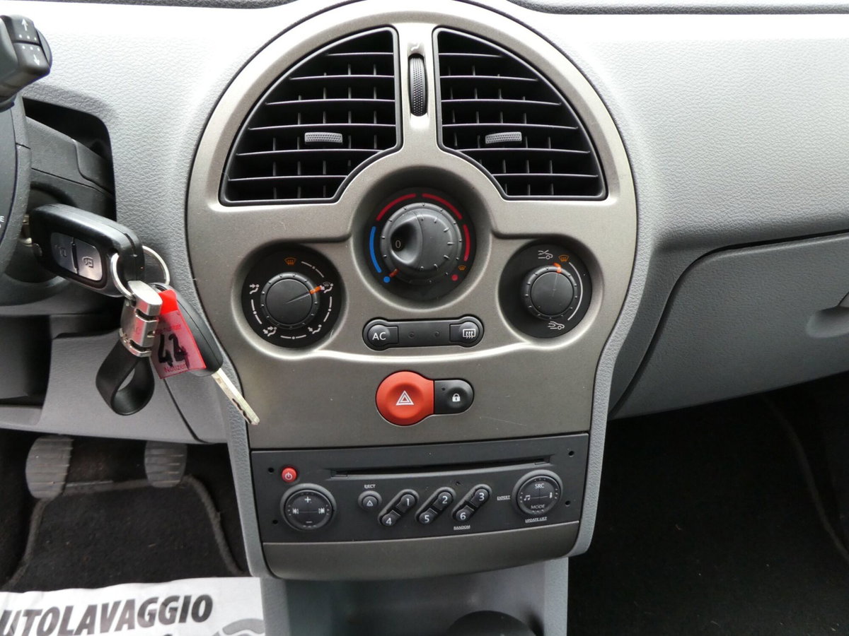 Renault Modus 1.2 16V GPL Dynamique (11)