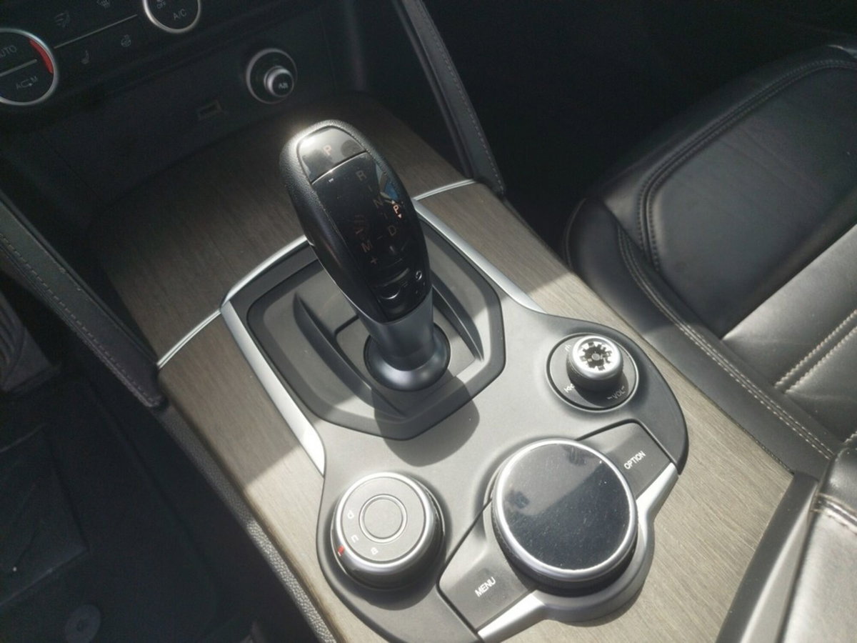 Alfa Romeo Stelvio Stelvio 2.2 Turbodiesel 210 CV AT8 Q4 Super (13)