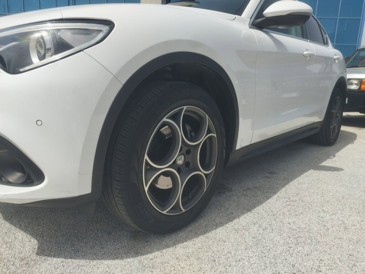 Alfa Romeo Stelvio Stelvio 2.2 Turbodiesel 210 CV AT8 Q4 Super (16)