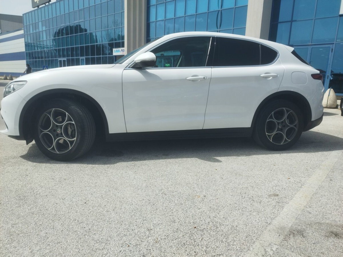 Alfa Romeo Stelvio Stelvio 2.2 Turbodiesel 210 CV AT8 Q4 Super (4)