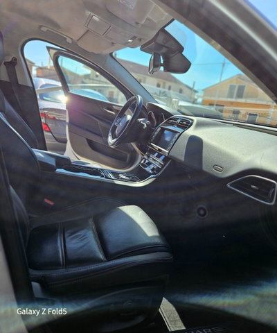 Jaguar XE 2.0 D 180 CV aut. Portfolio (14)