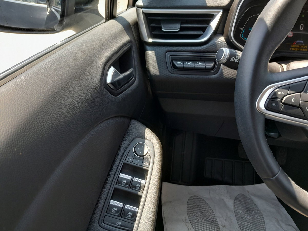 Renault Clio TCe 90 CV 5 porte Intens (17)