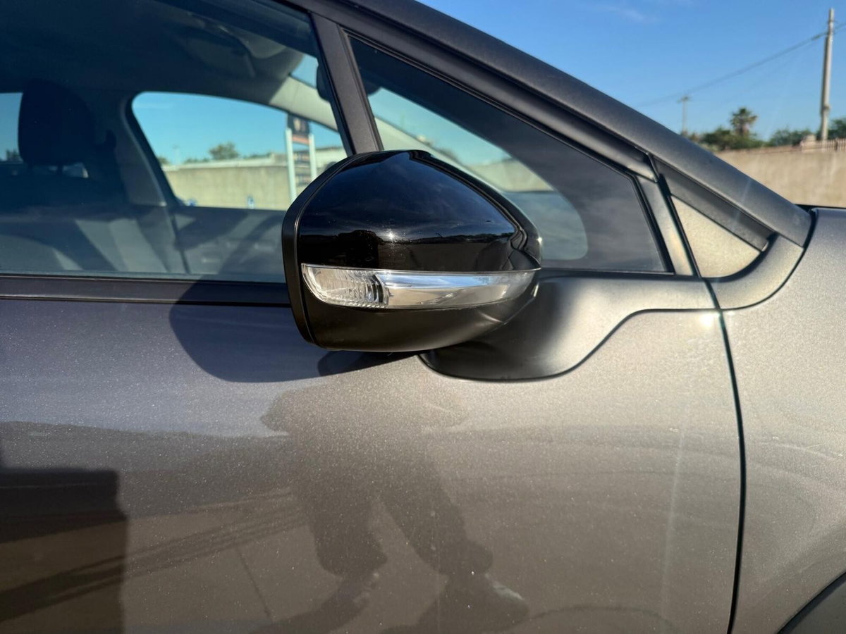 Citroen C3 BlueHDi 100 S&S Shine Pack (15)