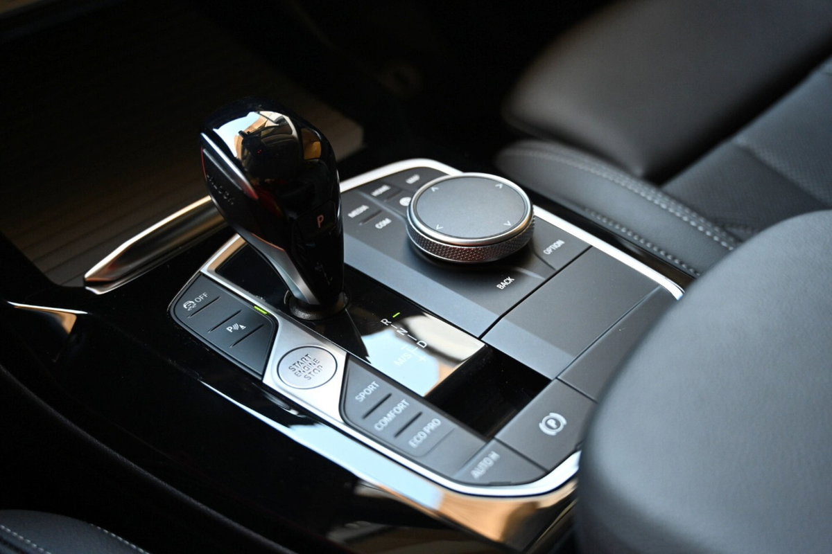 BMW X3 sDrive18d 48V Msport (5)