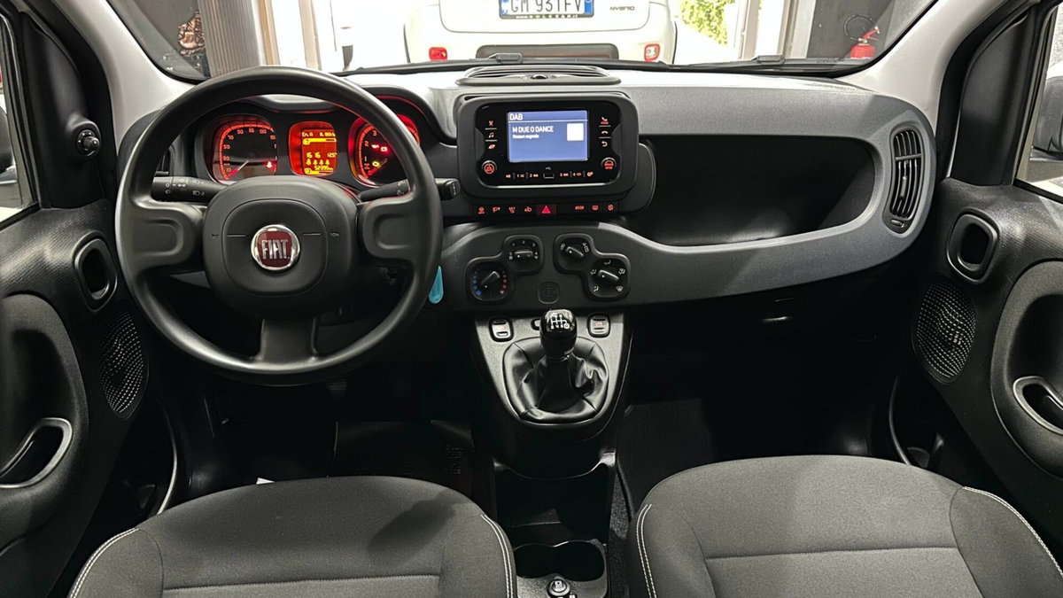Fiat Panda 1.0 FireFly S&S Hybrid City Cross (11)