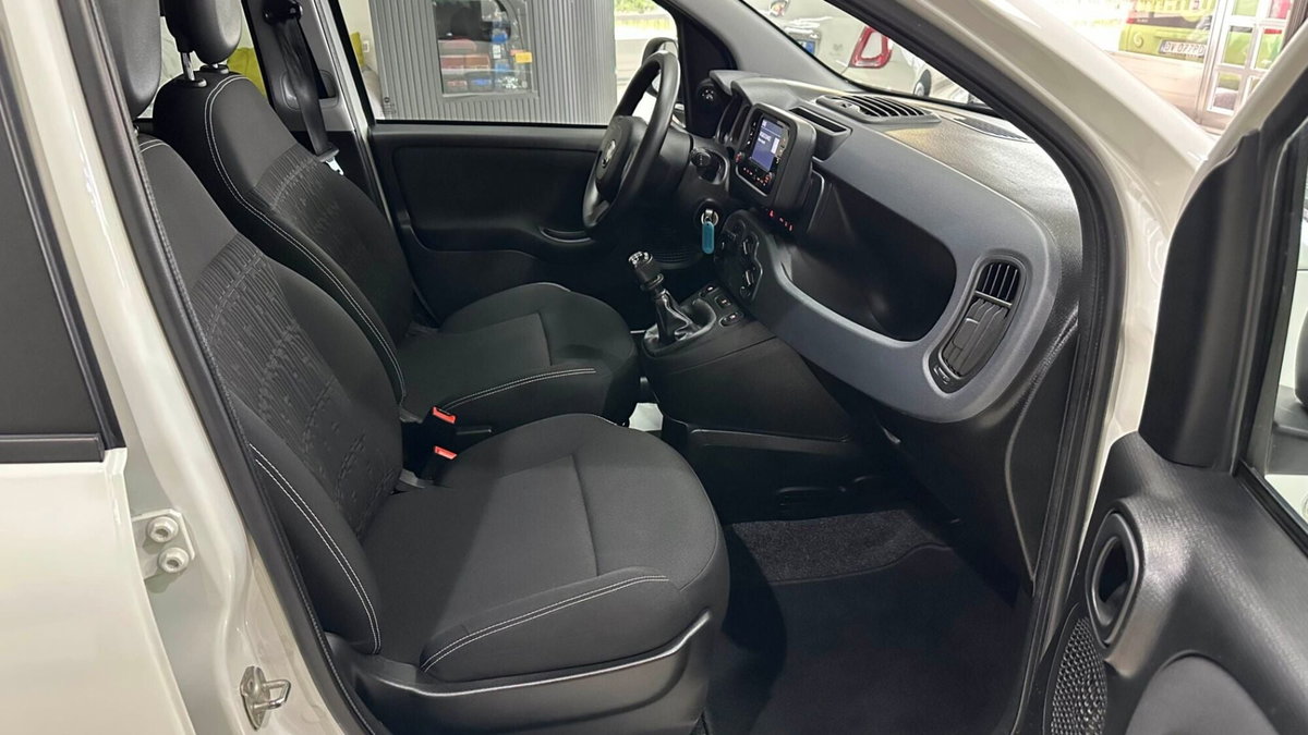 Fiat Panda 1.0 FireFly S&S Hybrid City Cross (13)
