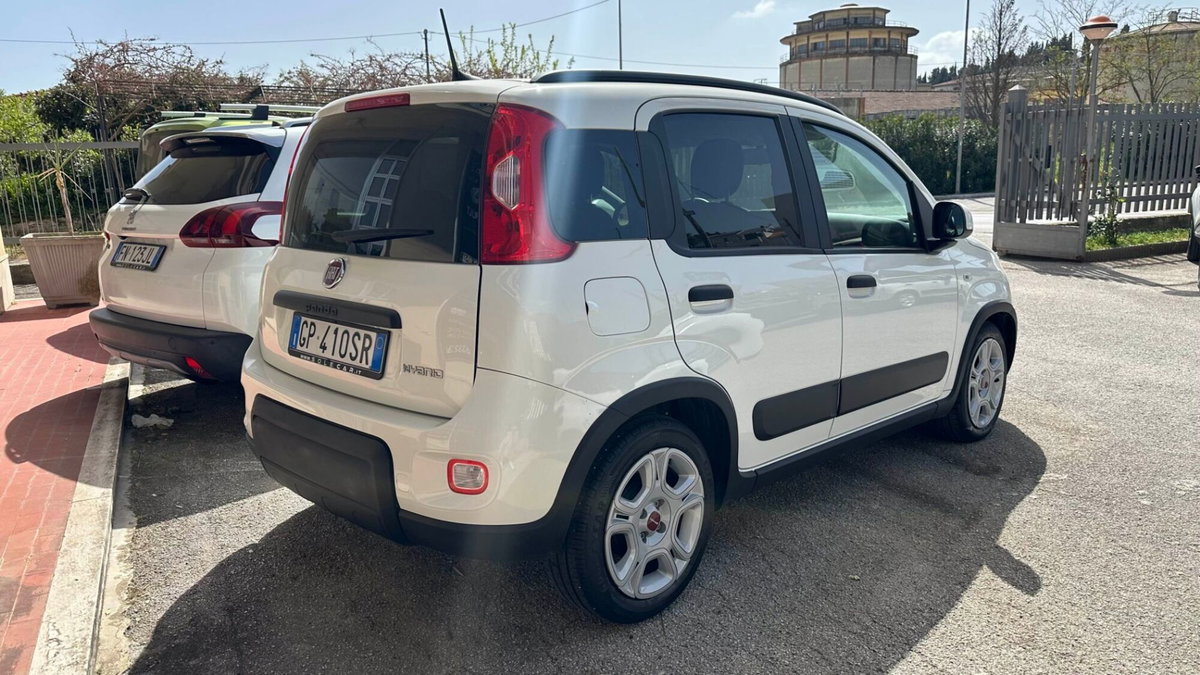 Fiat Panda 1.0 FireFly S&S Hybrid City Cross (4)