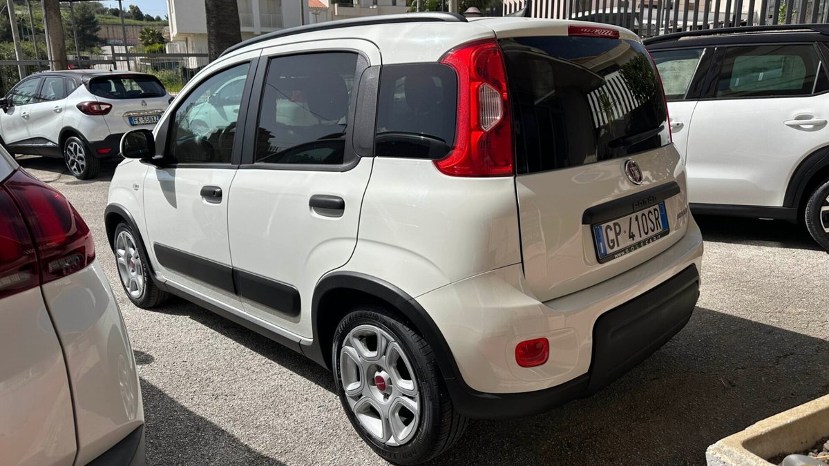 Fiat Panda 1.0 FireFly S&S Hybrid City Cross (6)