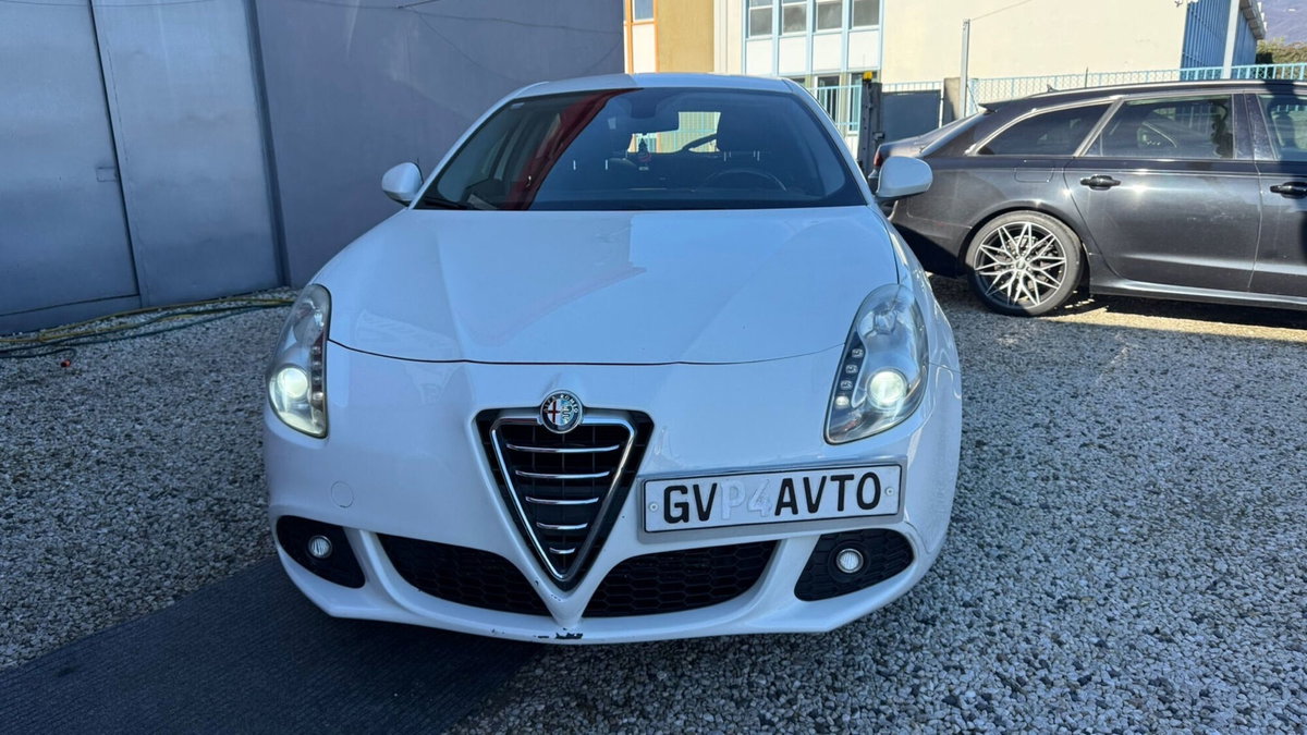 Alfa Romeo Giulietta 1.6 JTDm-2 Distinctive (2)