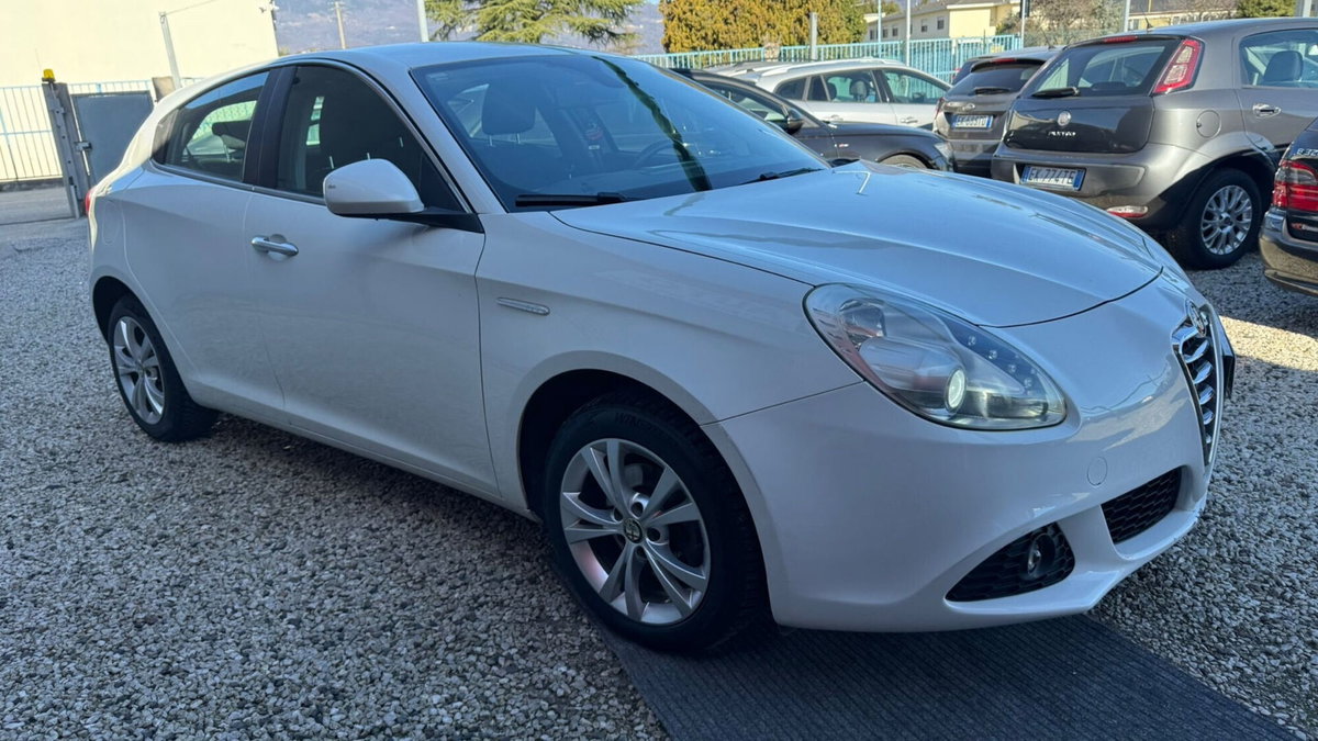 Alfa Romeo Giulietta 1.6 JTDm-2 Distinctive (3)
