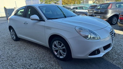 Alfa Romeo Giulietta 1.6 JTDm-2 Distinctive (3)