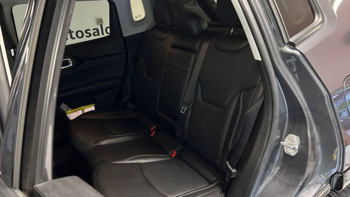 Jeep Compass 1.3 turbo t4 phev Trailhawk 4xe auto (17)