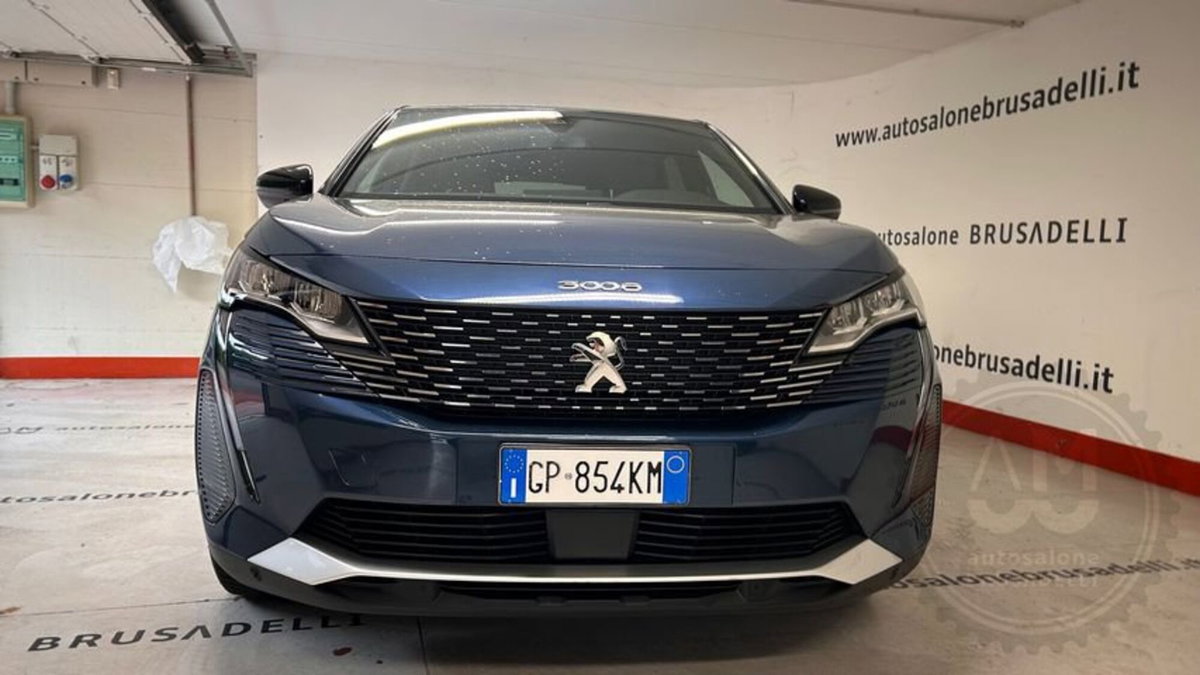 Peugeot 3008 Hybrid4 300 e-EAT8 Allure Pack (2)