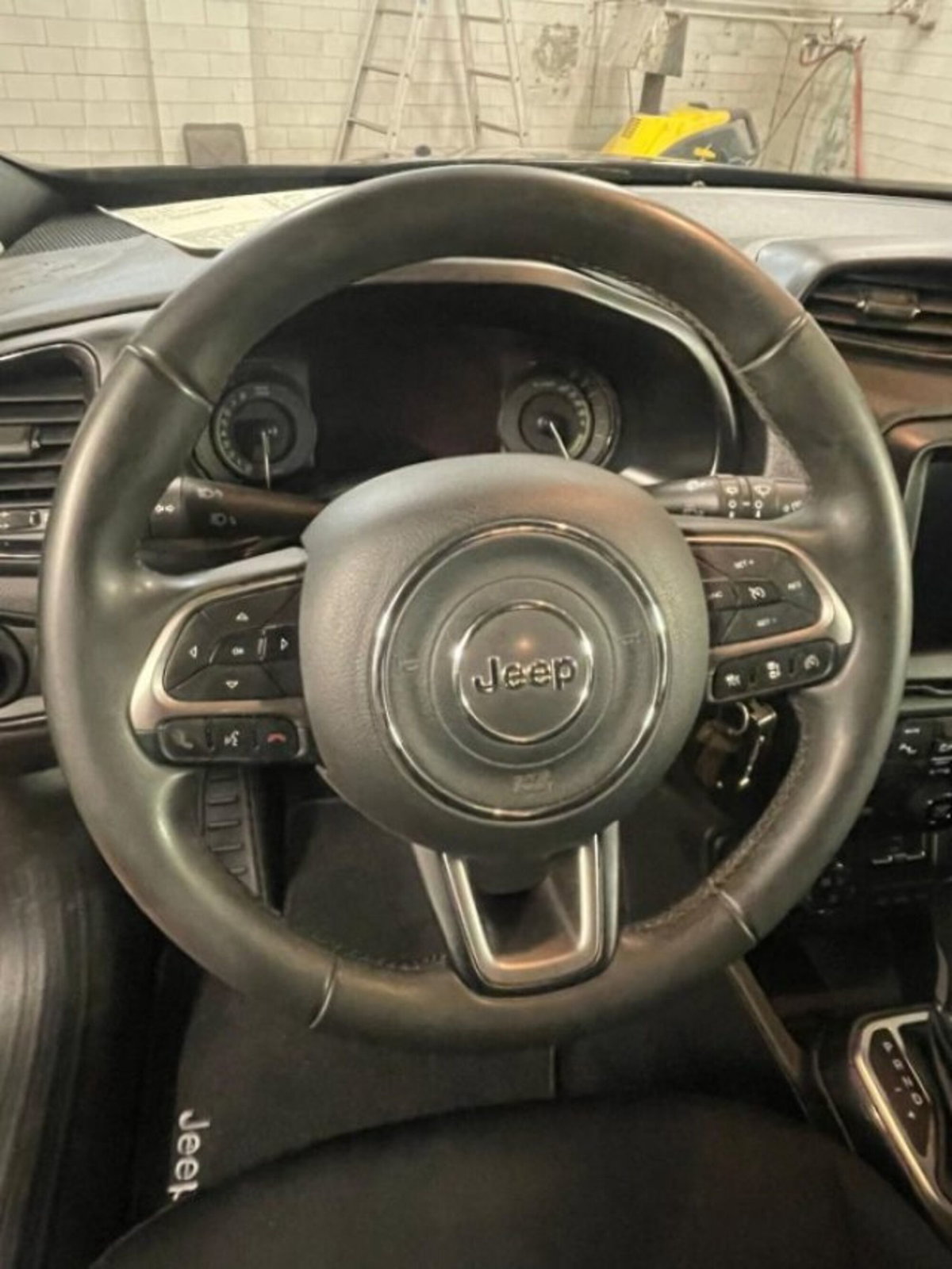Jeep Renegade 1.3 T4 190CV PHEV 4xe AT6 Limited (8)