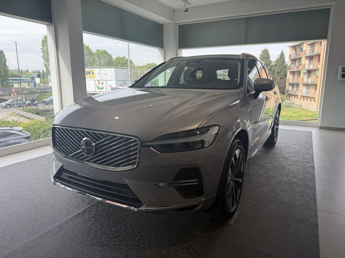 Volvo XC60 T6 Recharge AWD Plug-in Hybrid automatico Plus Bright