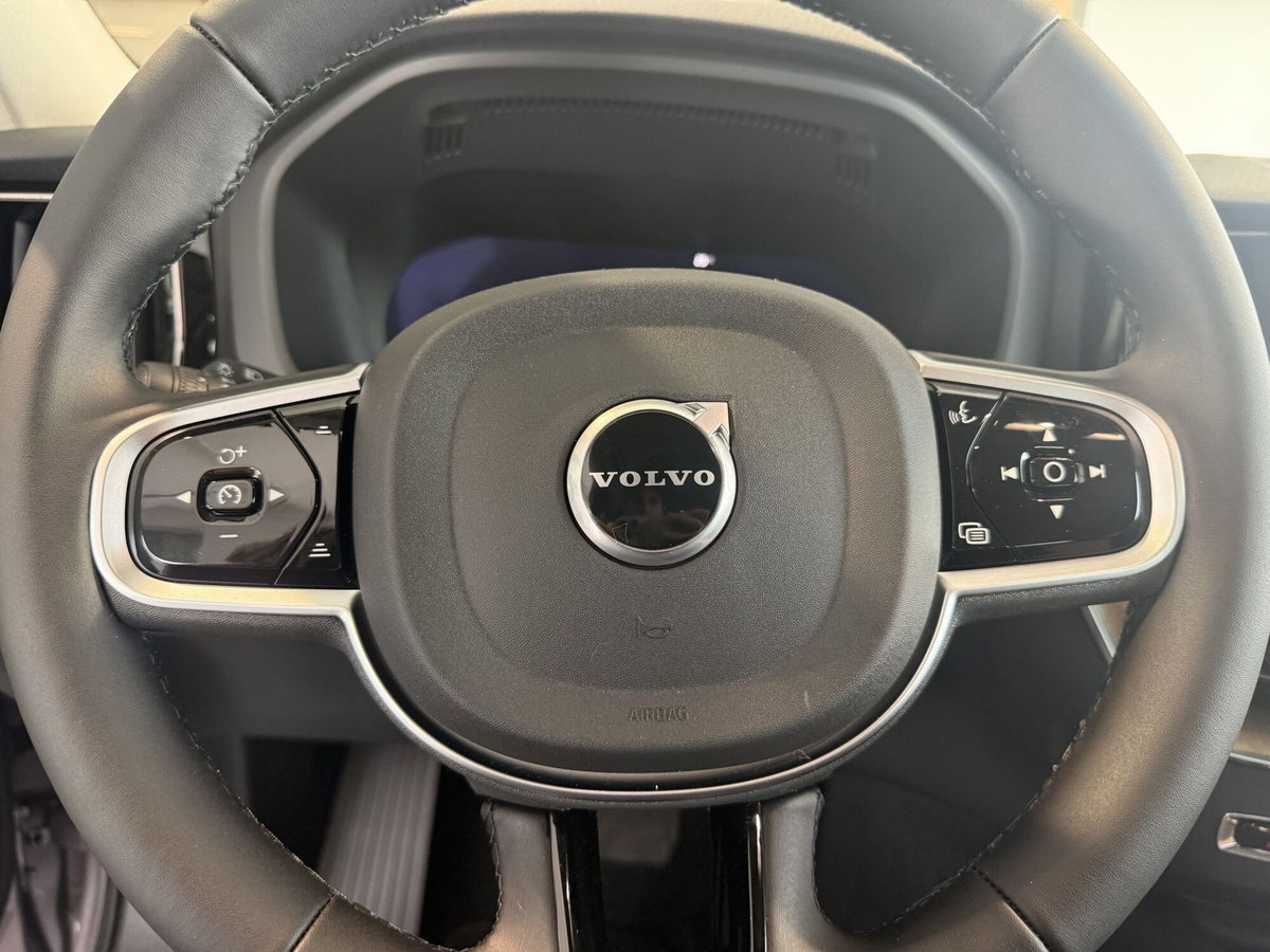 Volvo XC60 T6 Recharge AWD Plug-in Hybrid automatico Plus Bright (14)