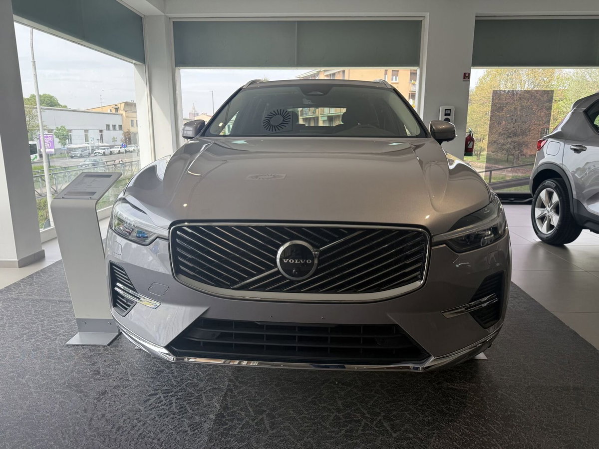 Volvo XC60 T6 Recharge AWD Plug-in Hybrid automatico Plus Bright (3)