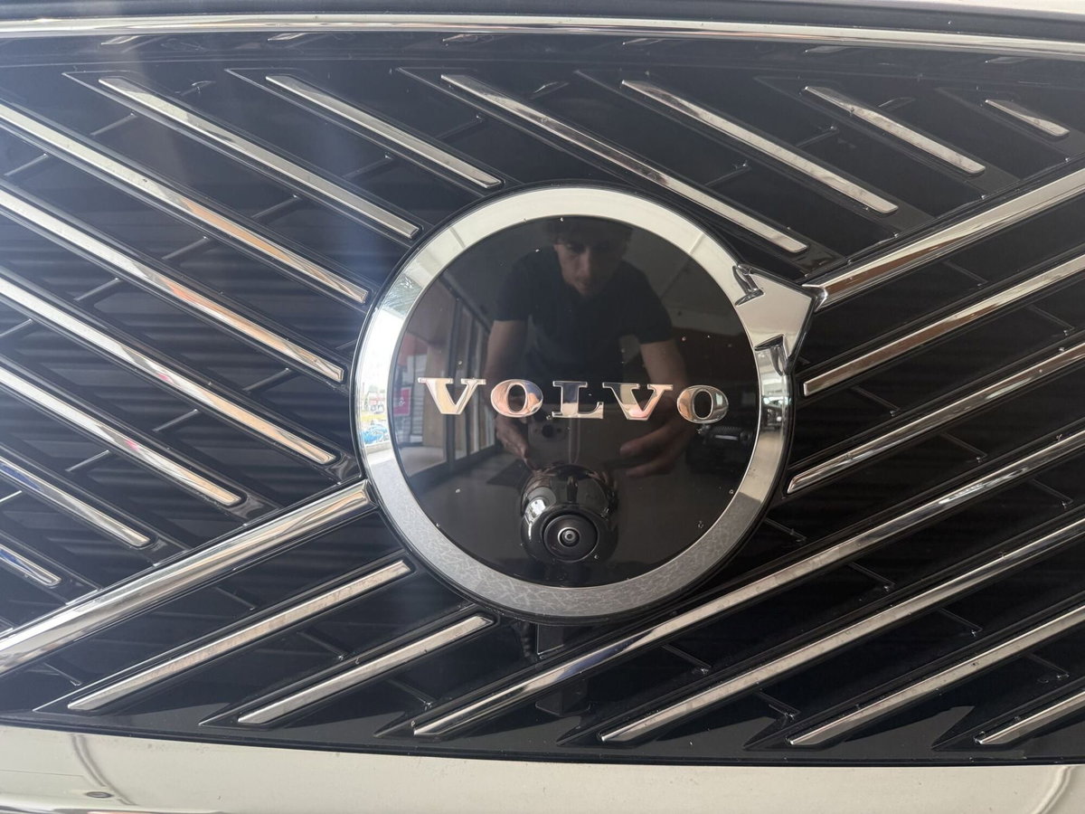 Volvo XC60 T6 Recharge AWD Plug-in Hybrid automatico Plus Bright (4)