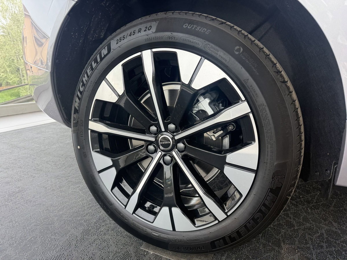 Volvo XC60 T6 Recharge AWD Plug-in Hybrid automatico Plus Bright (5)