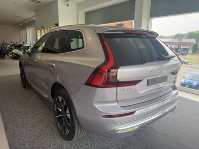Volvo XC60 T6 Recharge AWD Plug-in Hybrid automatico Plus Bright (8)
