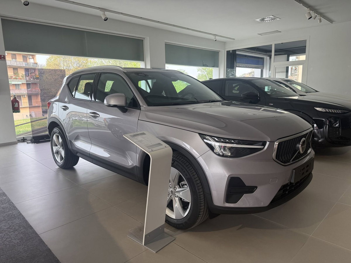 Volvo XC40 B3 automatico Essential