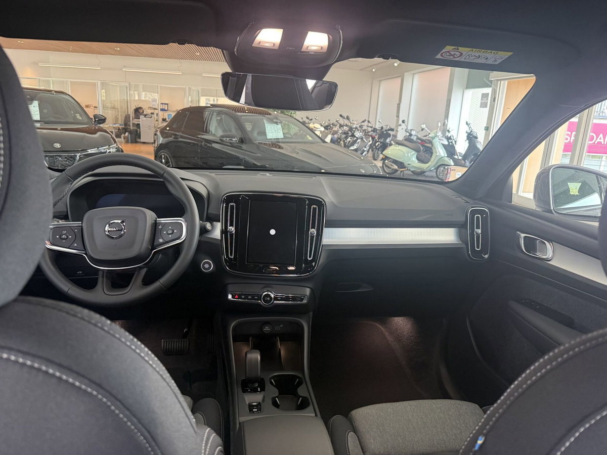 Volvo XC40 B3 automatico Essential (6)