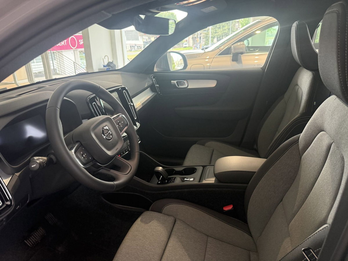 Volvo XC40 B3 automatico Essential (8)
