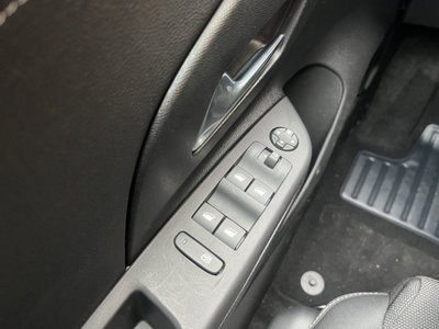 Opel Corsa 1.2 hybrid GS 110cv dct6 (18)