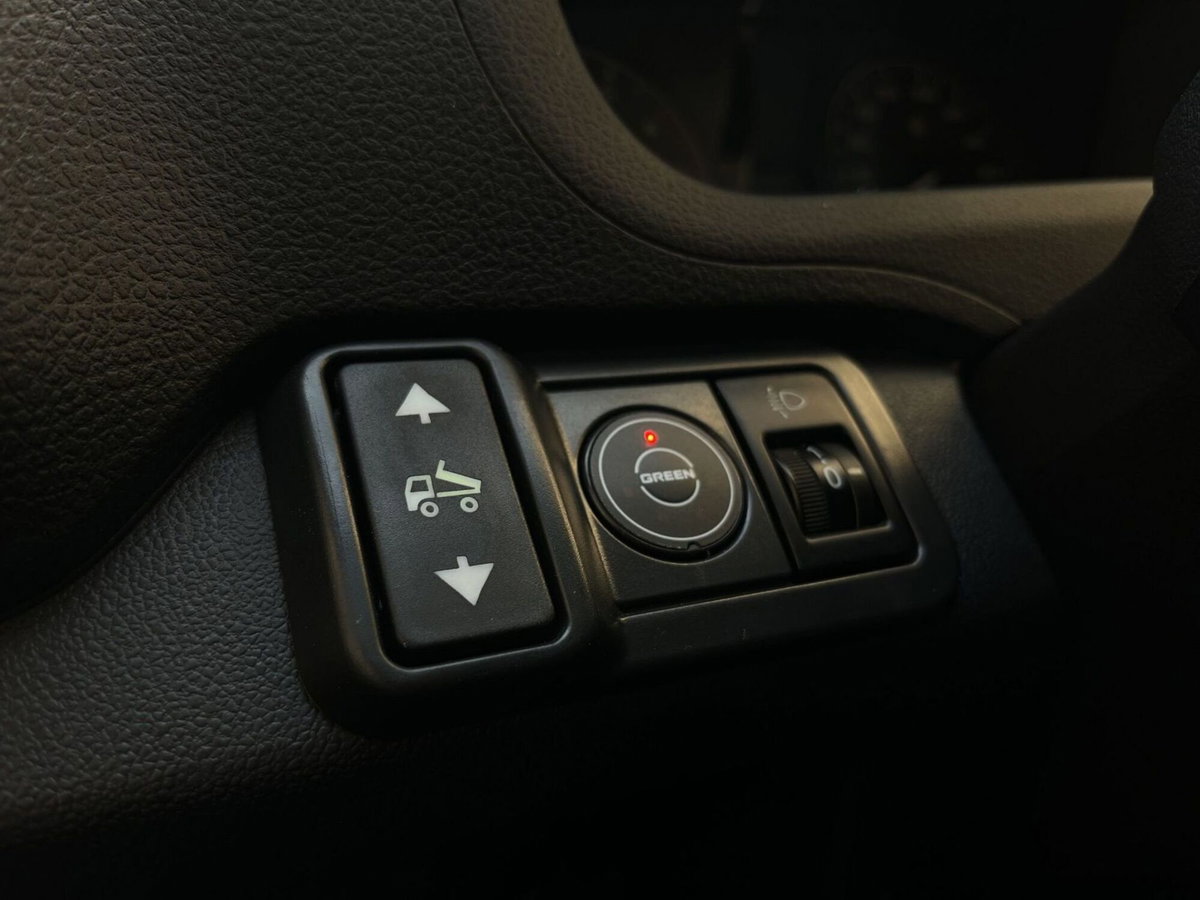 Piaggio Porter NP6 LPG short range 3070L pianale ribaltabile Hd Top (15)