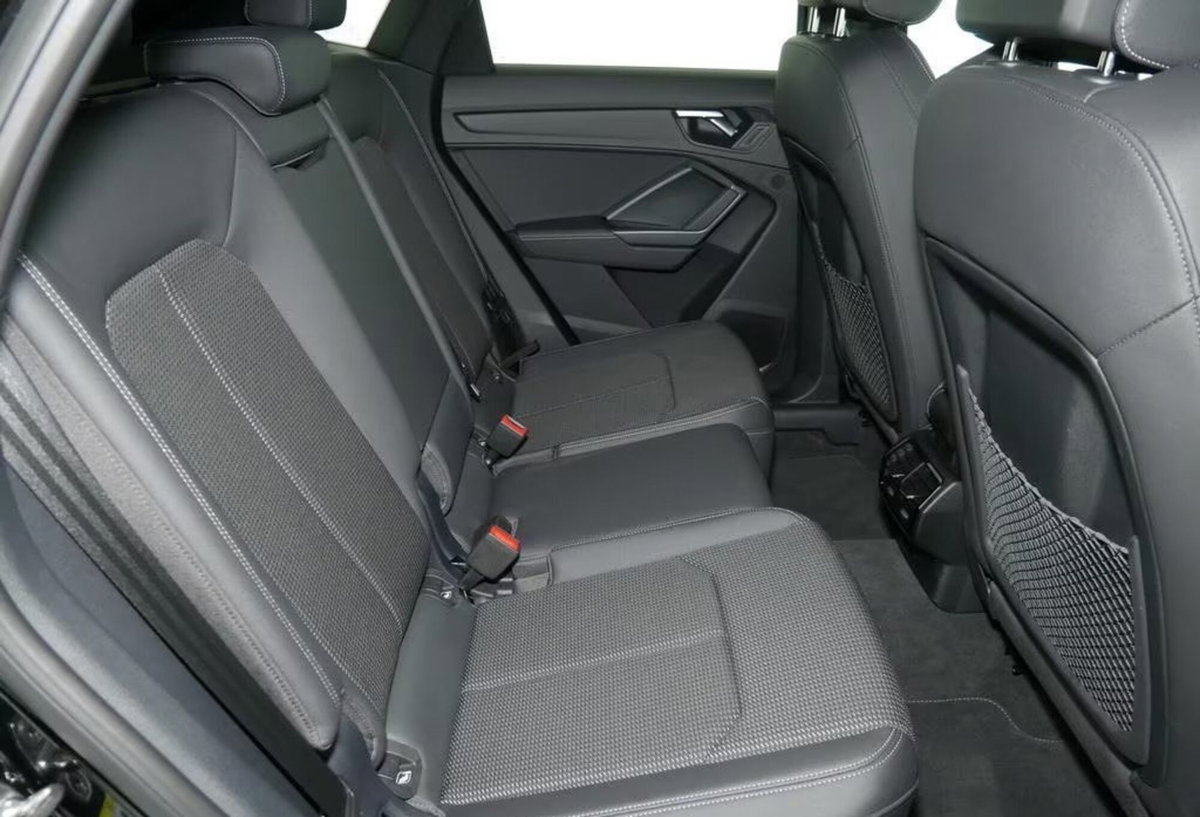 Audi Q3 Sportback 35 TFSI S line edition (8)