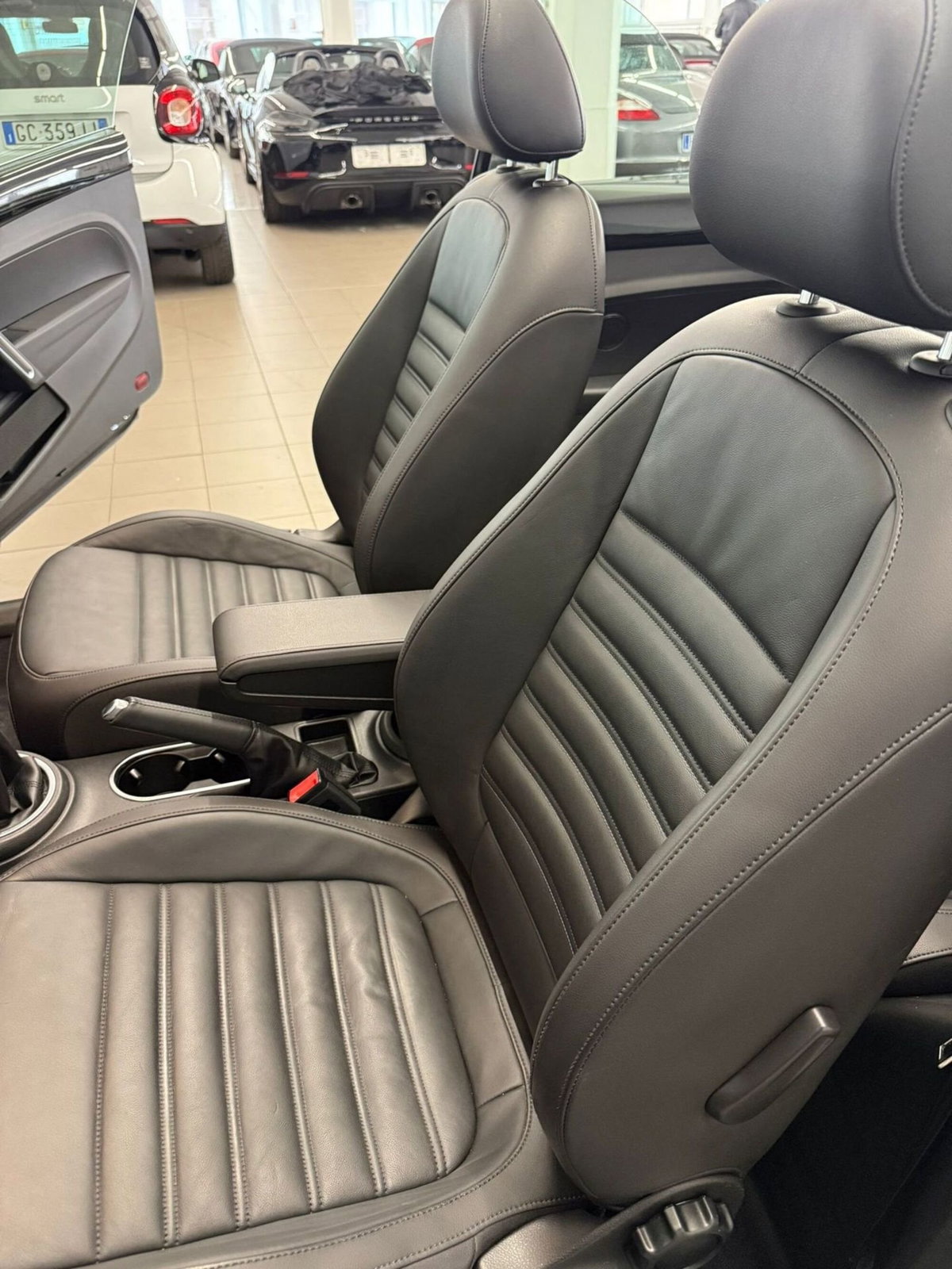 Volkswagen Maggiolino Cabrio 1.2 TSI Design BlueMotion Technology (14)