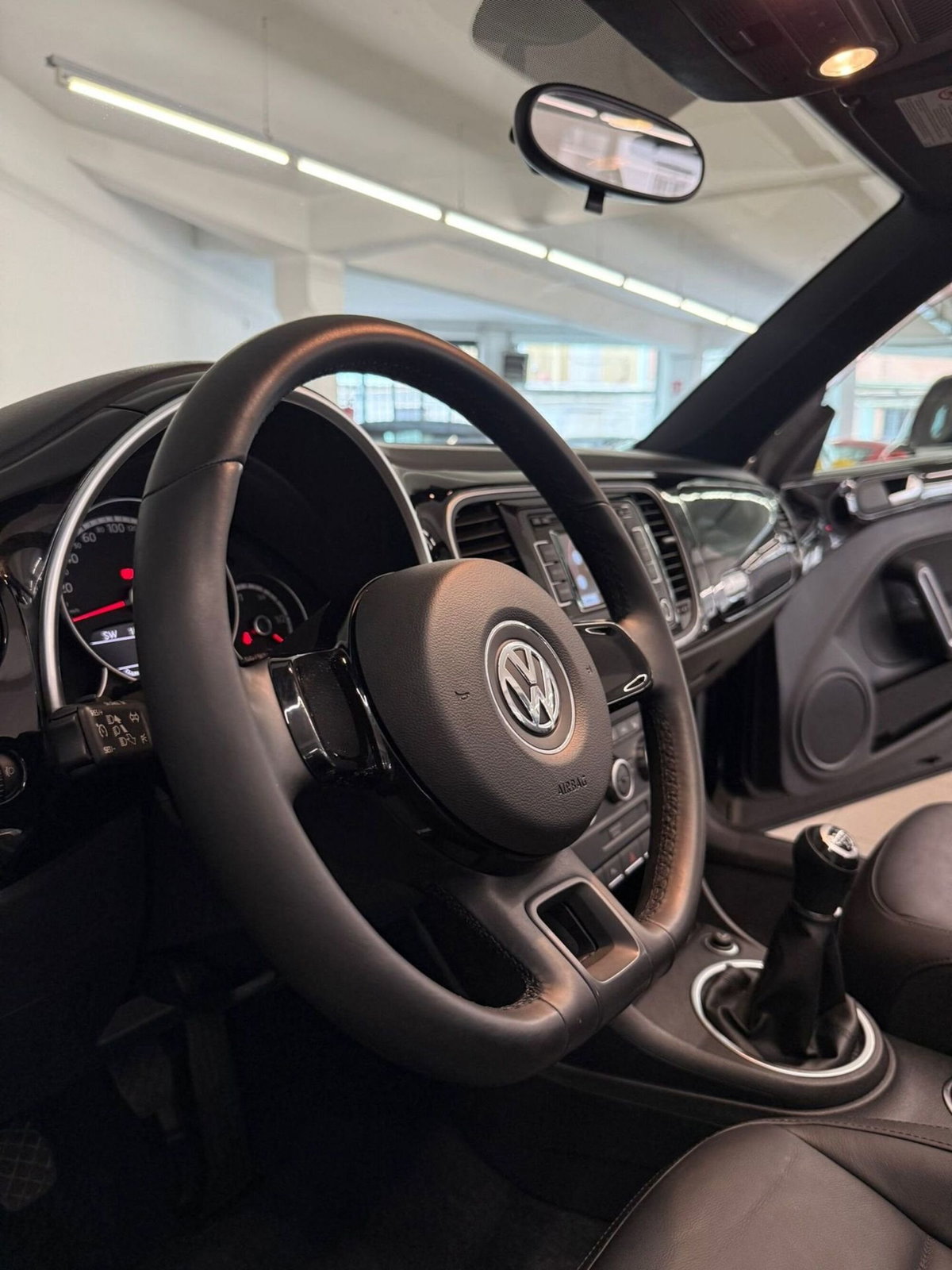 Volkswagen Maggiolino Cabrio 1.2 TSI Design BlueMotion Technology (9)