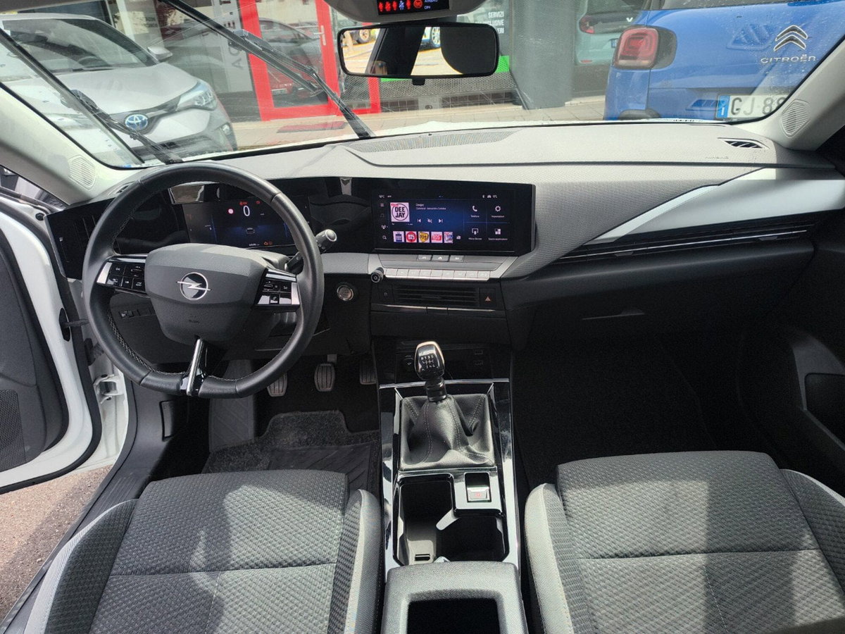 Opel Astra 1.5 Turbo Diesel 130 CV Elegance (11)
