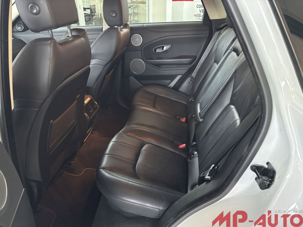 Land Rover Range Rover Evoque 2.0 TD4 150 CV 5p. Pure (9)