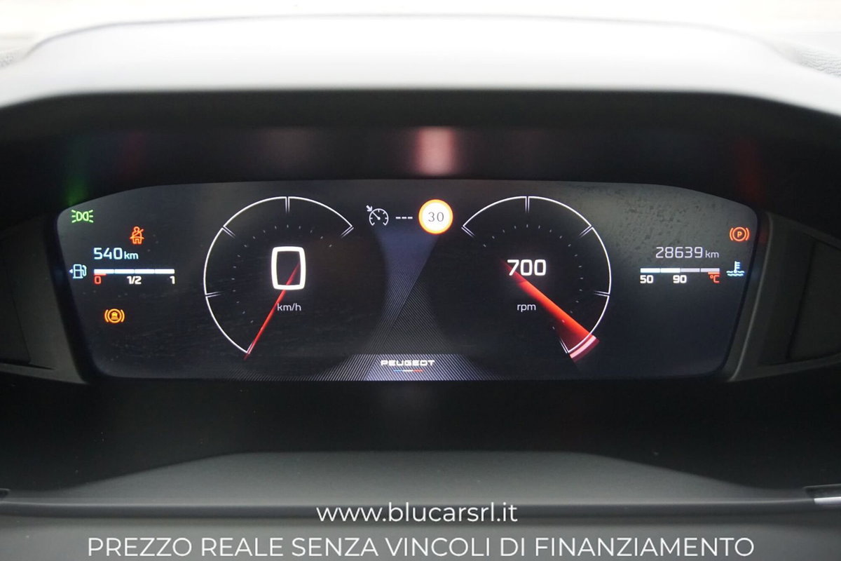 Peugeot 2008 1.2 puretech Active s&s 100cv (16)