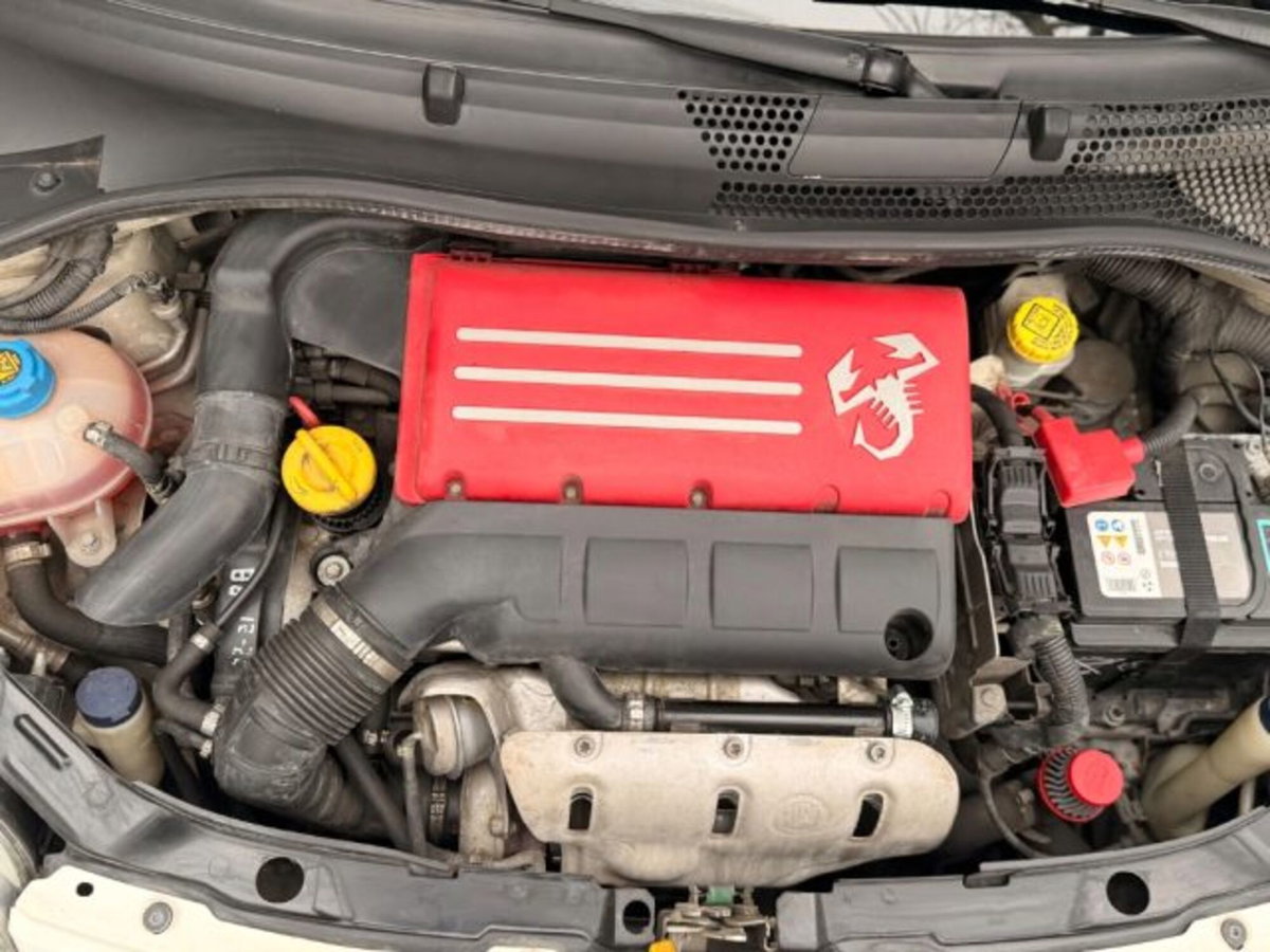 Abarth 595 595 1.4 Turbo T-Jet 160 CV Turismo (19)