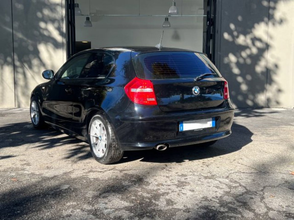 BMW Serie 1 116d 2.0 116CV cat 3 porte Eletta DPF (5)