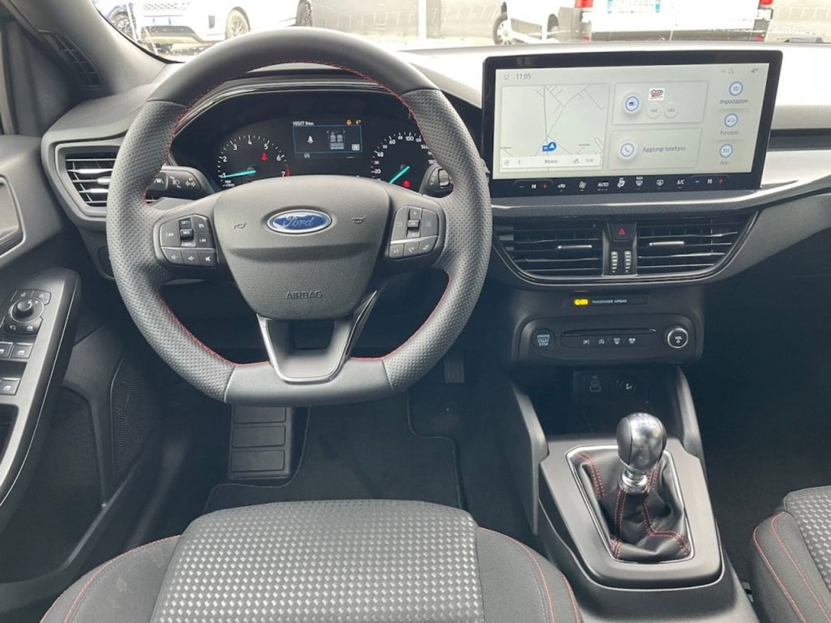 Ford Focus 1.0 EcoBoost Hybrid 125 CV Power. 5p. ST-Line Design (7)