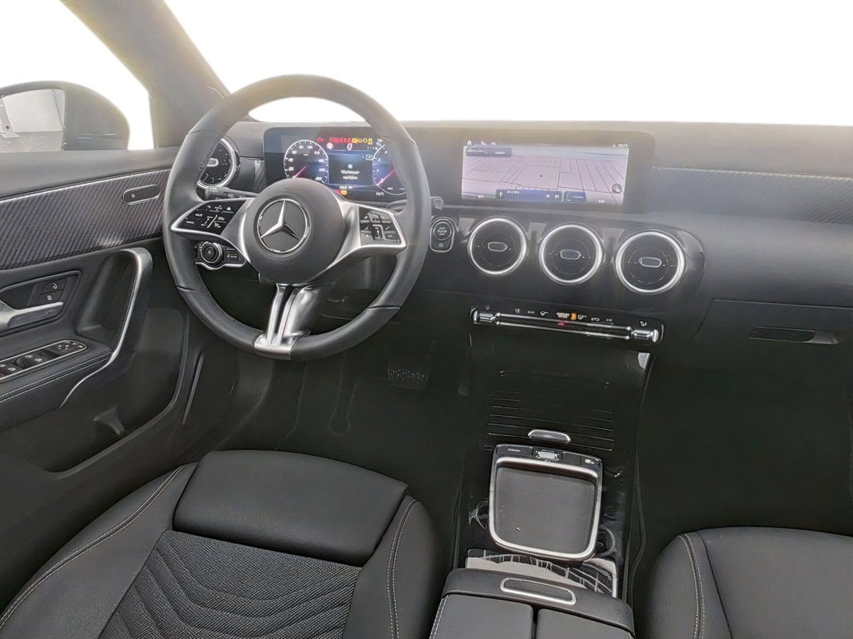 Mercedes-Benz Classe A 180 Sport (4)