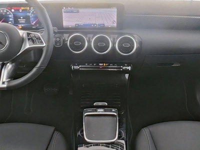 Mercedes-Benz Classe A 180 Sport (6)