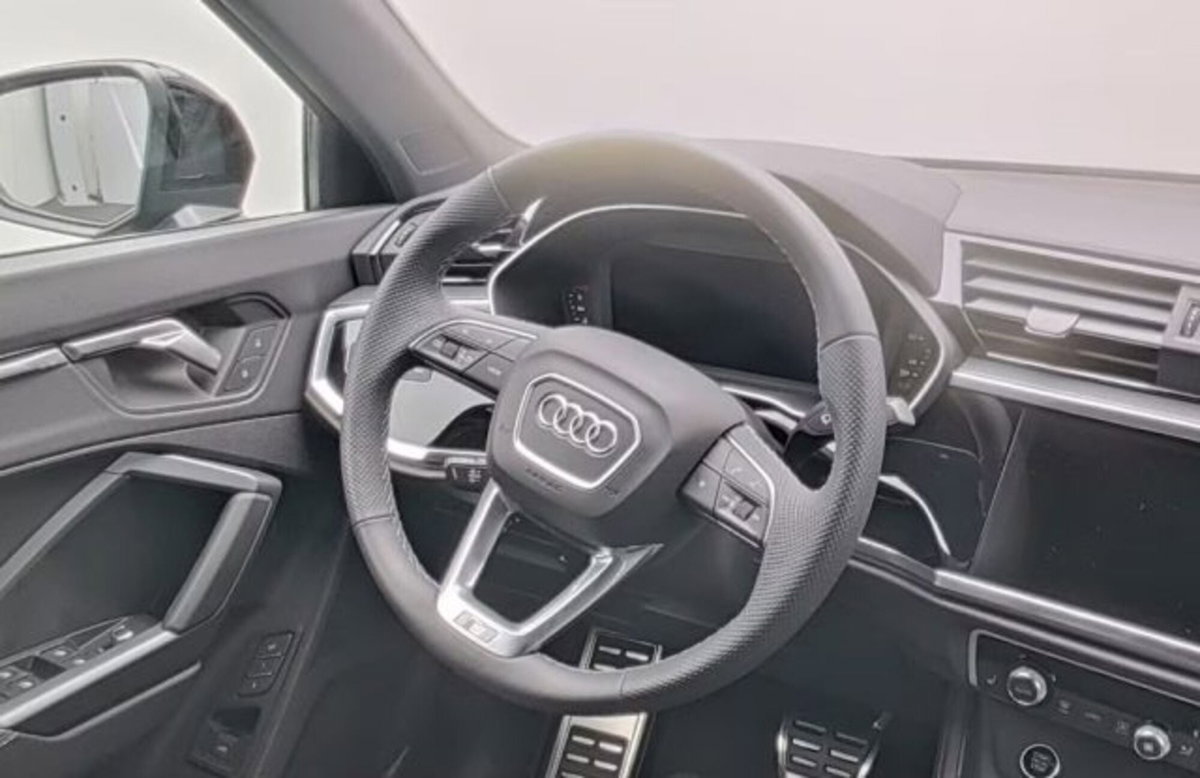 Audi Q3 Sportback 35 TDI quattro S tronic S line edition (4)