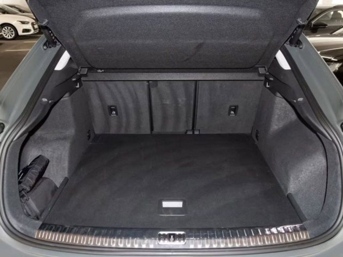 Audi Q3 Sportback 35 TDI quattro S tronic S line edition (17)
