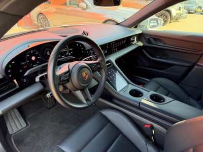 Porsche Taycan 4S (11)