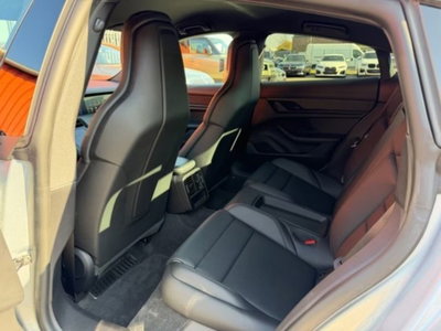 Porsche Taycan 4S (15)