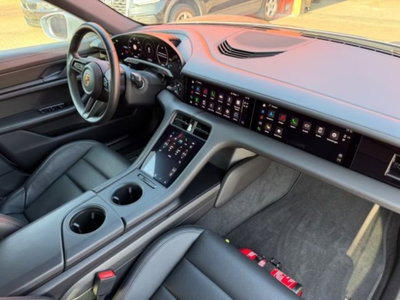 Porsche Taycan 4S (19)