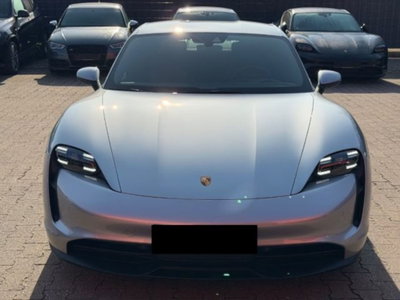 Porsche Taycan 4S (3)