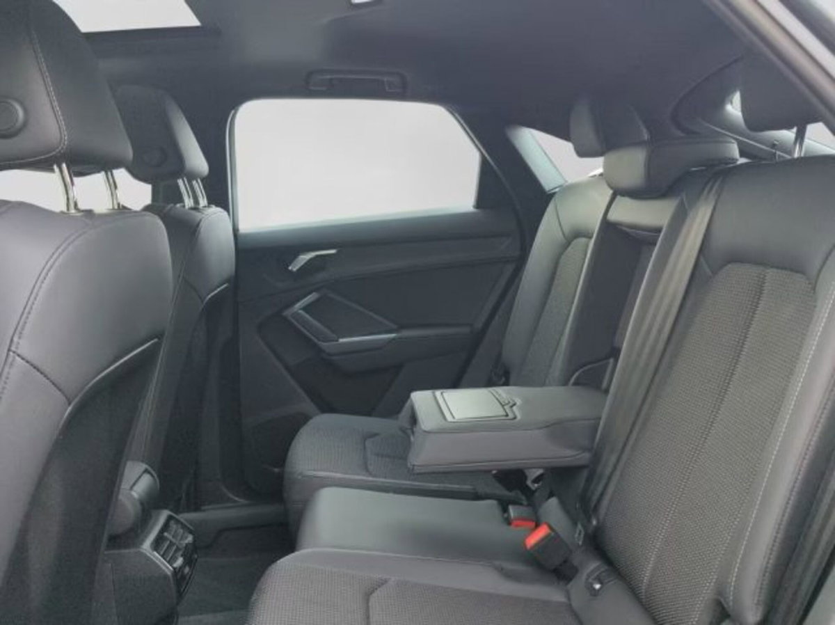 Audi Q3 Sportback 35 TDI quattro S tronic S line edition (12)
