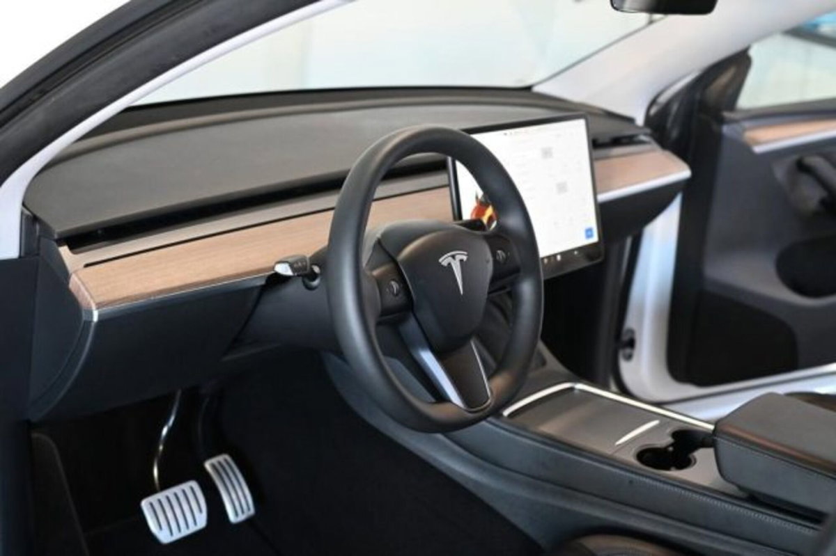 Tesla Model Y Performance awd (8)